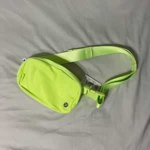 NWT Lululemon Everywhere Belt Bag